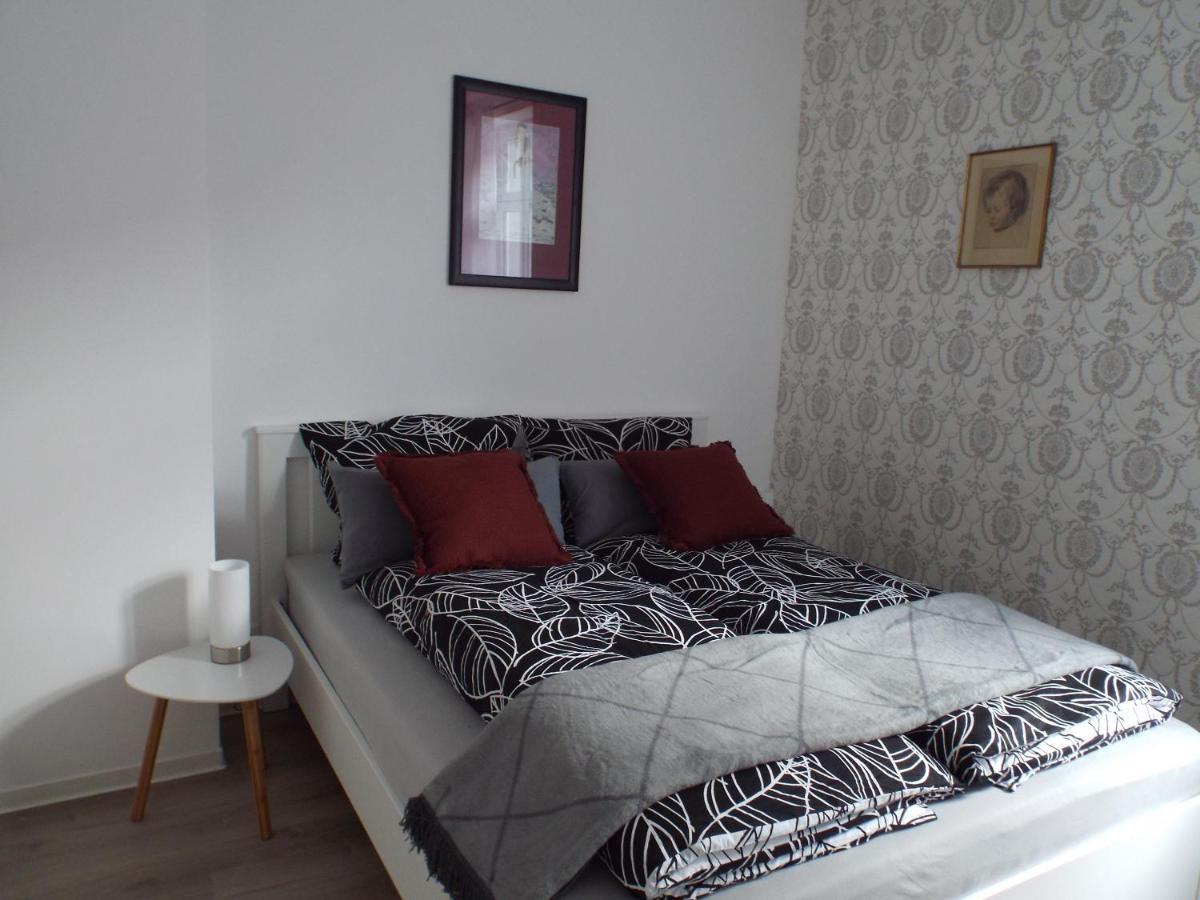 Ferienwohnung Mittendrin Neustadt an der Weinstraße Esterno foto